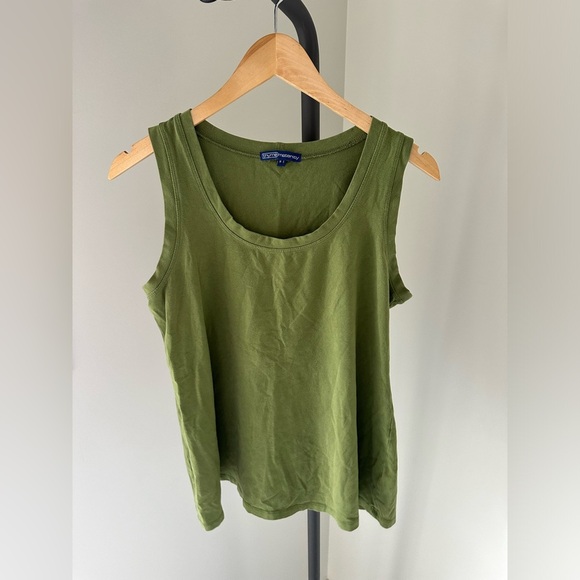 Green Sleeveless Maternity Top - Picture 1 of 5